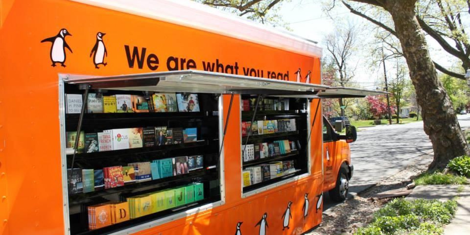 Conheça o Book Truck: uma livraria sobre rodas